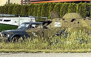 Głupota czy prowokacja? Symbol rosyjskiej agresji na starych autach w Iławie
